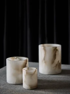 Tell Me More Alabaster ljuslykta Vit-beige S 10 cm