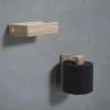 Andersen Furniture Andersen toalettpappershållare Lacquered oak