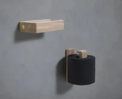 Andersen Furniture Andersen toalettpappershållare Lacquered oak