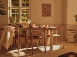 Ferm Living Atura matbord Light cashmere-ekfanér 90x200 cm