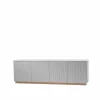A2 Beam sideboard ljusgrå sockel i vitoljad ek