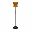 Örsjö Belysning Bow golvlampa Svart-yellow ochre small 147 cm