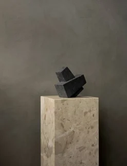 Audo Copenhagen Converge bokstöd Lava stone