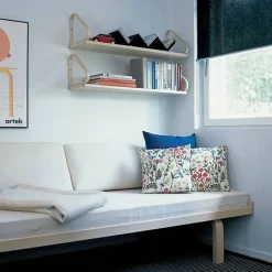 Artek 710 dagbädd Björk-Hallingdal 110-beige inkl. madrass & kudde