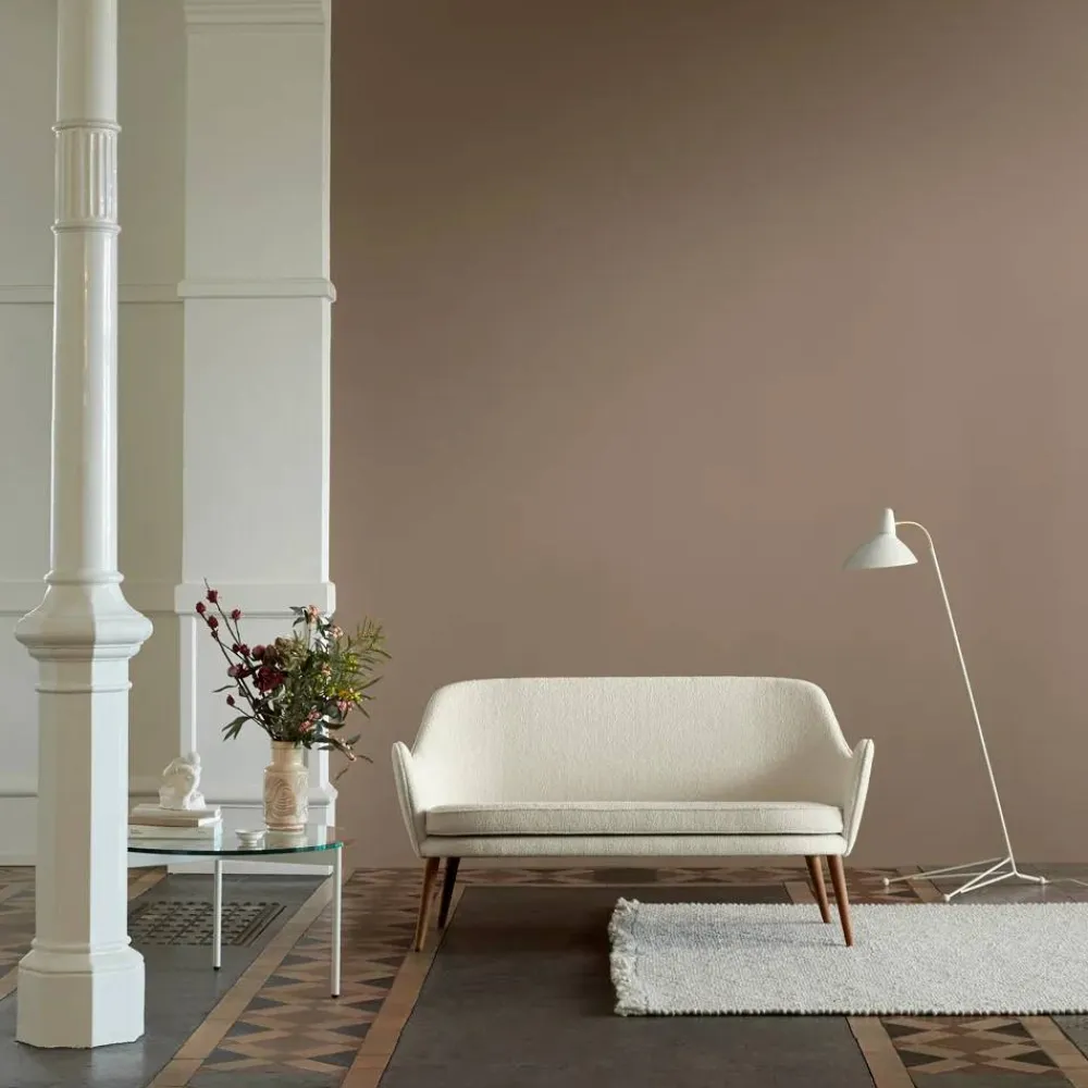 Warm Nordic Dwell soffa 2-sits tyg hero 511 blush ben i rökt ek
