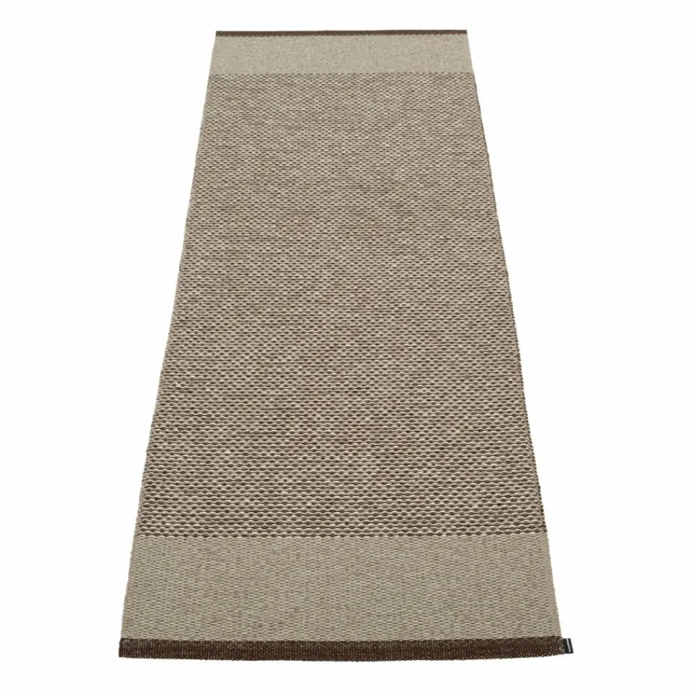 Pappelina Edit plastmatta 70x200 cm Dark Brown