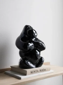 Kosta Boda Gabba Gabba Hey skulptur 305 mm Svart