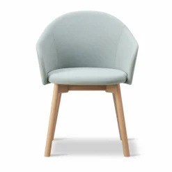 Fredericia Furniture Gomo Armchair karmstol wood base Mylla 811-lackerad ek
