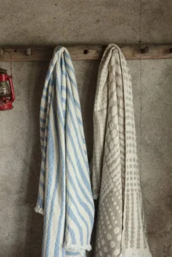 Outlet Almedahls Havet pläd 120x170 cm Blå-offwhite