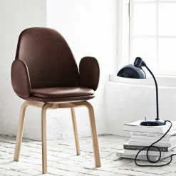 Fritz Hansen Kaiser Idell 6556-T bordslampa Black