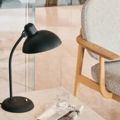 Outlet Fritz Hansen Kaiser Idell 6556-T bordslampa Matt black