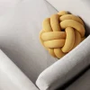 Design House Stockholm Knot kudde gul