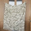 Almedahls Körsbärsträdgården pläd 130x170 cm Brun-offwhite
