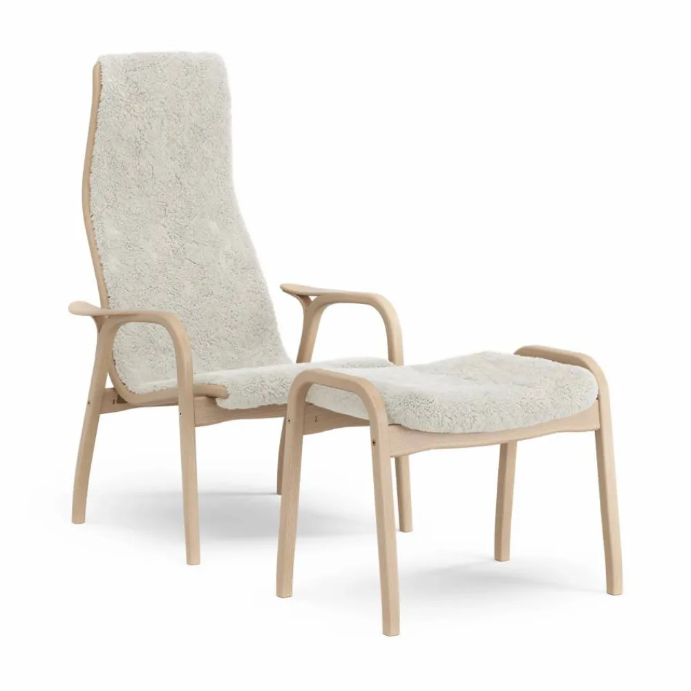 Barn Swedese Lamino fåtölj och fotpall lackad bok/fårskinn Offwhite (vit)