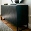 Englesson Line skänk walnut/black 3dörrar+2hylla sockel