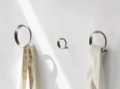 Best Normann Copenhagen Loop krok medium Ø7 8 cm Brushed Zinc