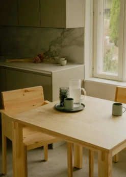 Vaarnii 016 Maasto Table bord Matt oljevaxad furu 90x90x75 cm