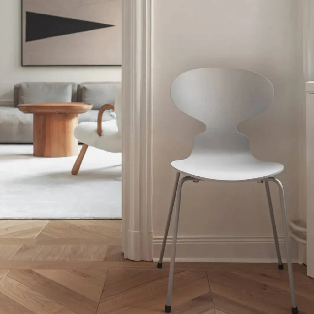 Fritz Hansen Myran 3101 stol venetian red lackad kromat stålstativ