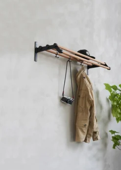 Essem Design Nostalgi 291 hatthylla 100 cm Bambu-svart