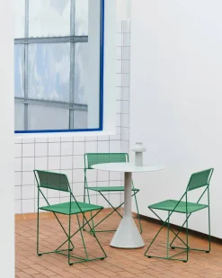 New HAY Palissade Cone runt cafébord Sky grey Ø70 cm
