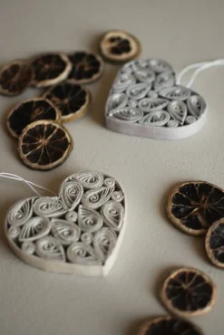 Hot DBKD Paper heart 8 cm Creme