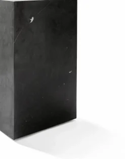 Audo Copenhagen Plinth tall sidobord 30x30x51 cm Black