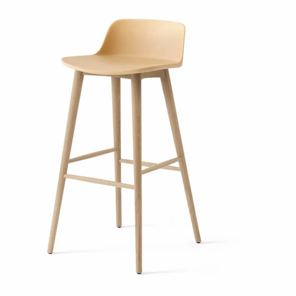 &Tradition Rely HW123 barstol Beige sand-lackerad ek 75 cm
