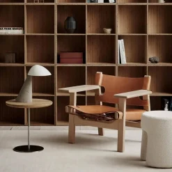 Fredericia Furniture Sequoia sittpuff Fårskinn moonlight