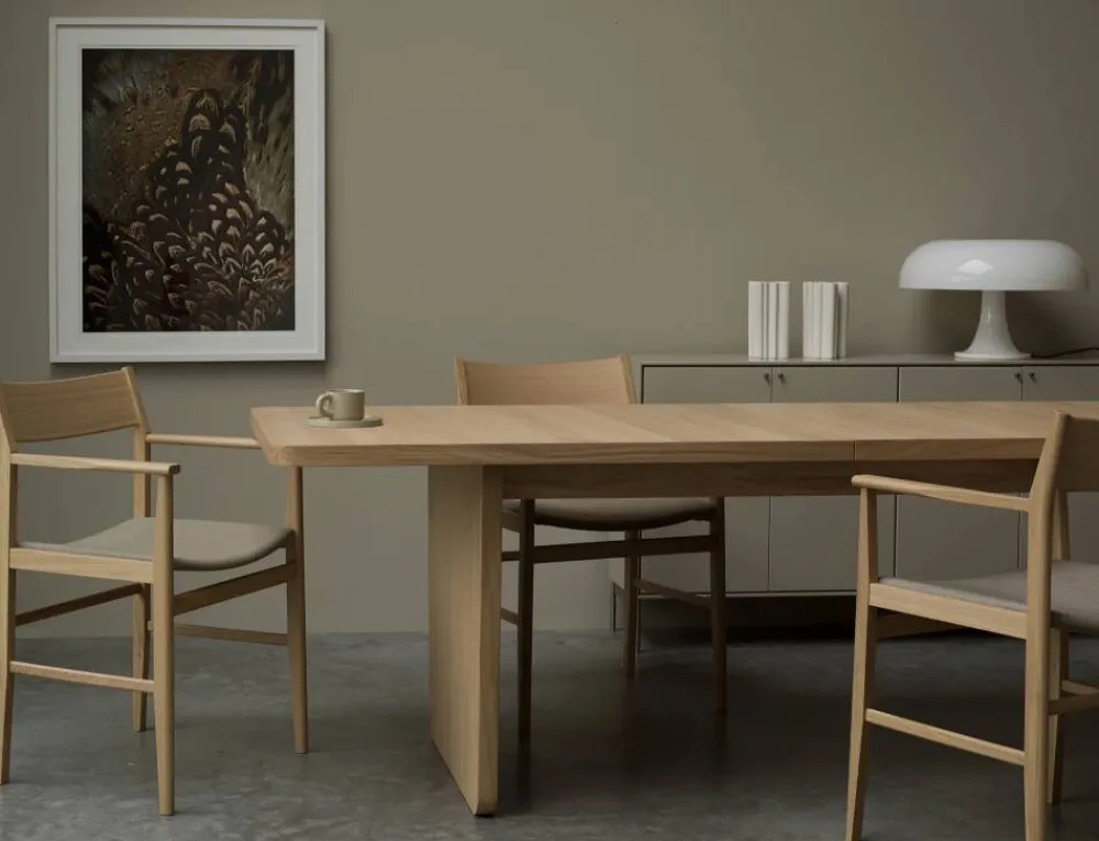 Mavis Siza karmstol Vitpigmenterad ek-lin sits