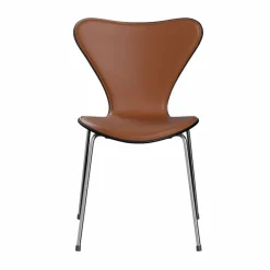 Fritz Hansen Sjuan 3107 framsidesklädd stol Essential walnut läder-svart ask-krom