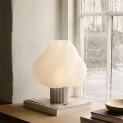 Barn Crème Atelier Soft Serve bordslampa Vanilla bean Grande 34 cm