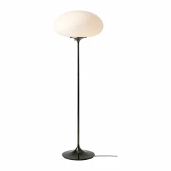 Online GUBI Stemlite golvlampa Black chrome-opalglas 110 cm