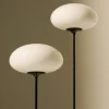 Clearance GUBI Stemlite golvlampa Pebble grey-opalglas 110 cm