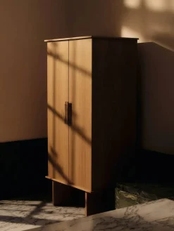 Ferm Living Stilt garderob 90x61x186 cm Natural