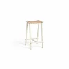 Hot HAY Taburete 8 low barstol 65 cm Eggshell (vit)