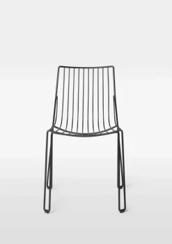 Massproductions Tio stol Black (svart)
