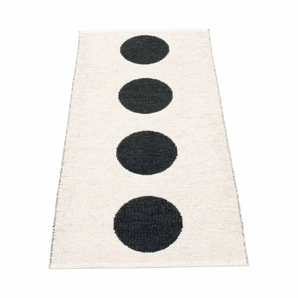 Pappelina Vera gångmatta black/vanilla 70x150 cm