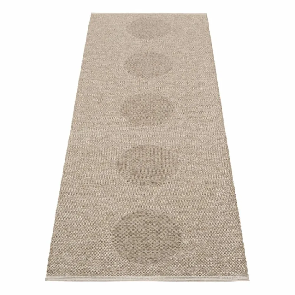 Hot Pappelina Vera 2.0 plastmatta dark linen-linen metallic 70x200 cm